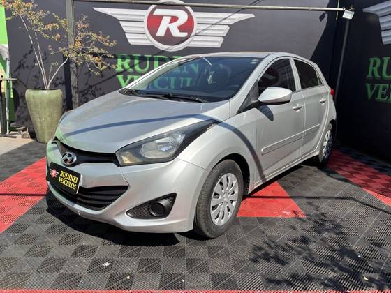 HYUNDAI HB20 1.0 COMFORT 12V FLEX 4P MANUAL HYUNDAI HB20 1.0 COMFORT 12V FLEX 4P MANUAL